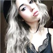 Laureanda in Lingue e Letterature Straniere offre ripetizioni di inglese e francese e aiuto con le materie umanistiche